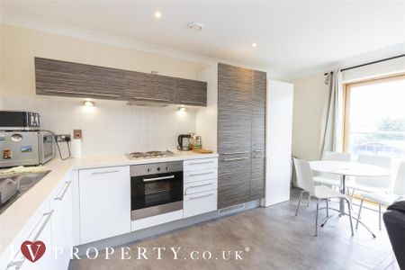 2 bedroom apartment to rent - Photo 5