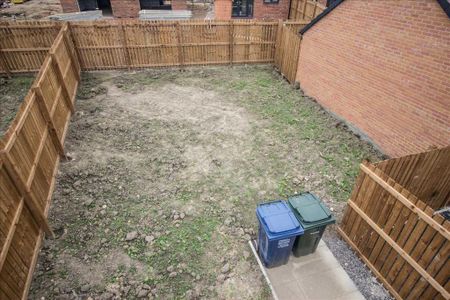 2 bedroom semi-detached house to rent - Photo 5