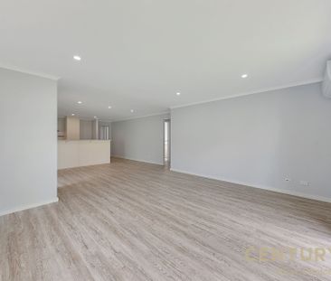Recently Renovated 3 Bedroom Home in Fantastic Location&excl;&excl;... - Photo 1