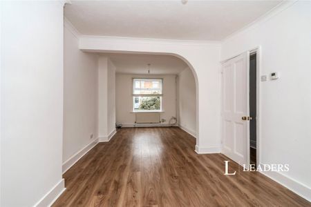 2 bedroom terraced house to rent - Photo 2