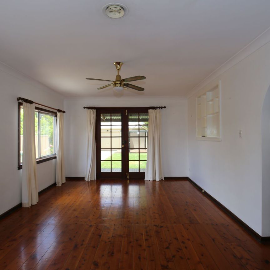 CENTRALLY LOCATED BEAUTIFUL BUNGALOW - Photo 1