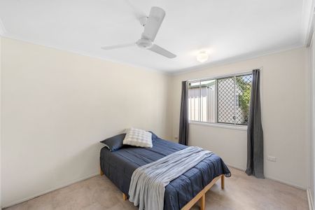 Spacious Family Home on a Large Block with Dual Street Access - Photo 4