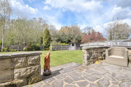 4 bedroom semi-detached house to rent - Photo 5
