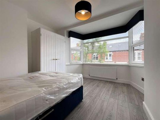 Simonside Terrace, Newcastle Upon Tyne, NE6 - Photo 1