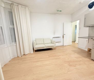 2 Bed Flat, Richmond Road, IG1 - Photo 2