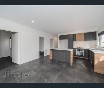 2 Nirvana Way, Willetton, WA 6155 - Photo 3