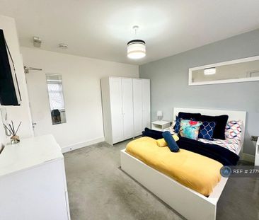 1 bedroom in a house share to rent - Photo 5