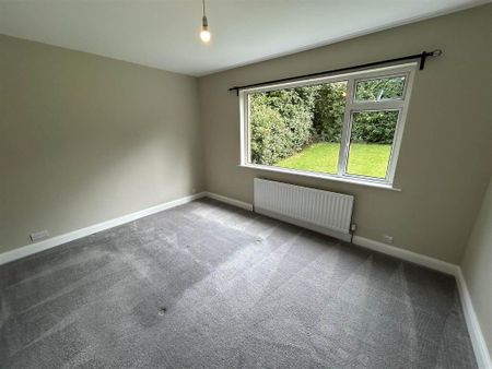 13 Carolsteen Park, Helens Bay, BT19 1JU - Photo 4