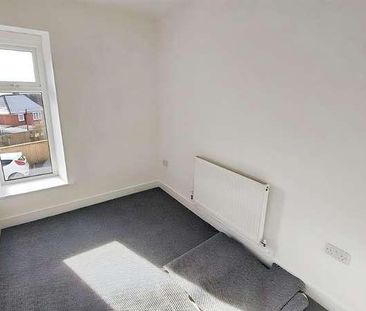 James Terrace, Hengoed, CF82 - Photo 1