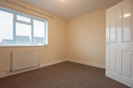 2 bedroom semi-detached house to rent - Photo 4