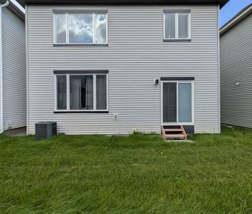 For Lease - 335 Les Emmerson Drive, Barrhaven, Ontario - Photo 2