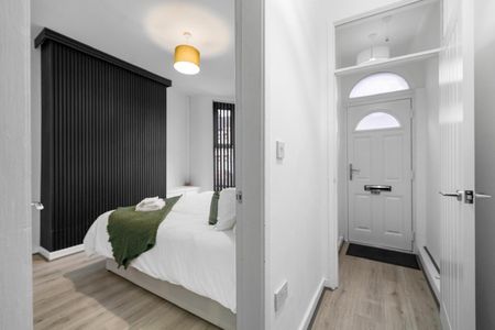 Room in a Shared House, Dacy Road, L5 - Photo 5