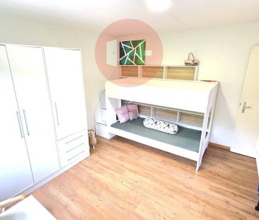 GROSSZÜGIGE, SONNIGE, RUHIGE 4.5 ZIMMER WOHNUNG MIT WEITSICHT!! - Foto 4