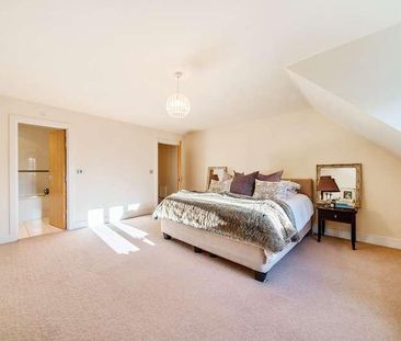 Goodacre Close, Weybridge, Surrey, KT13 - Photo 5