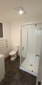 Newly renovated fully self-contained studio - Photo 4