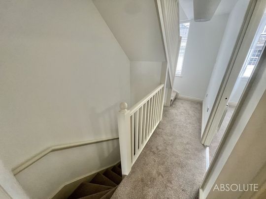 3 bed terraced house to rent in Church Street, Torquay, TQ2 - Photo 1
