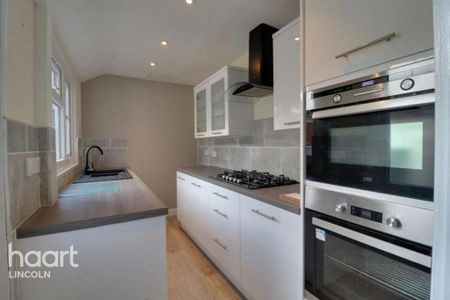 2 bedroom terraced house to rent - Photo 5