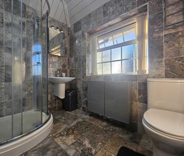 Acacia Avenue, Birmingham - Photo 3