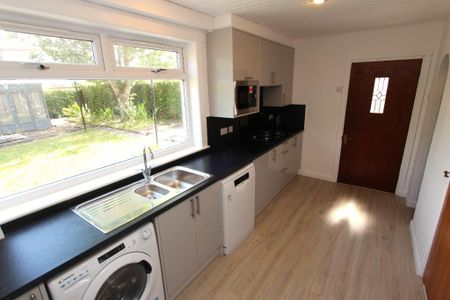 2 bedroom semi-detached house to rent - Photo 5