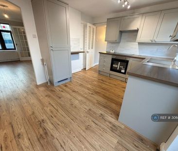 3 bedroom detached house to rent - Photo 6