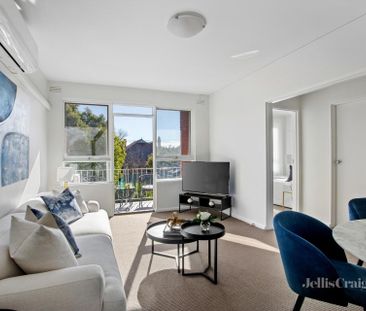 6/2 Brook Street, Hawthorn - Photo 2