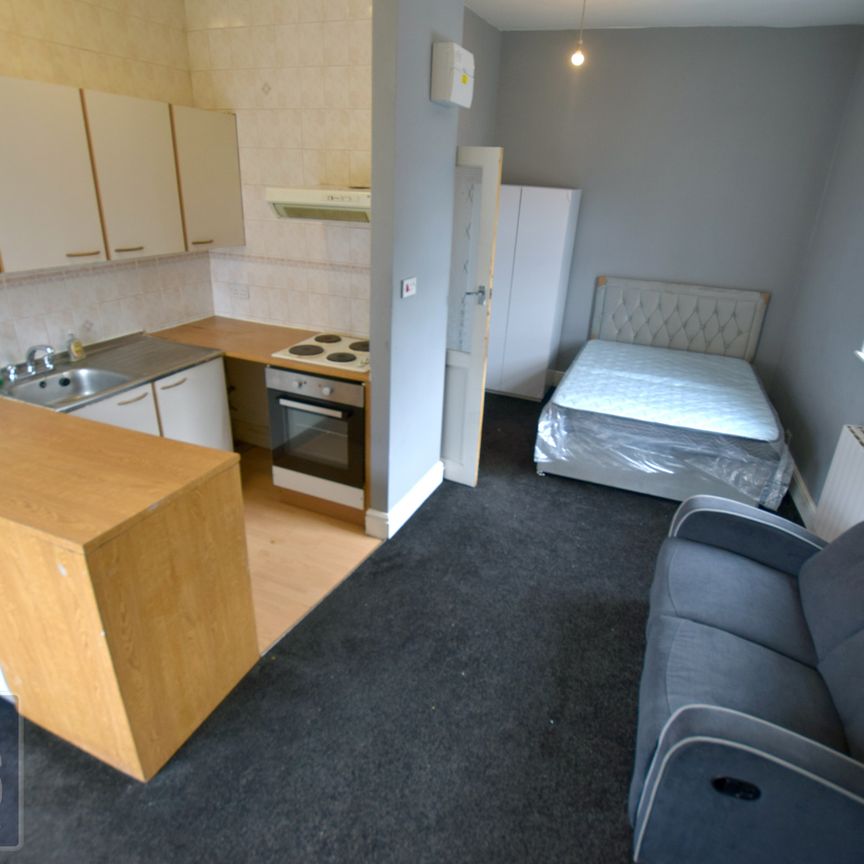 South Road, - Photo 1