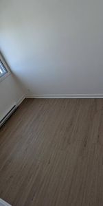 appartement 4 1/2 à St-François Laval - Photo 4
