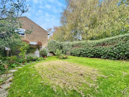 2 bedroom end of terrace house to rent - Photo 4