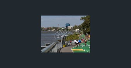 910/6 Land Street, Toowong, Qld 4066 - Photo 4