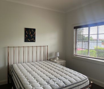 Tidy 3 Bedroom House In Quiet North Tamworth - Photo 5