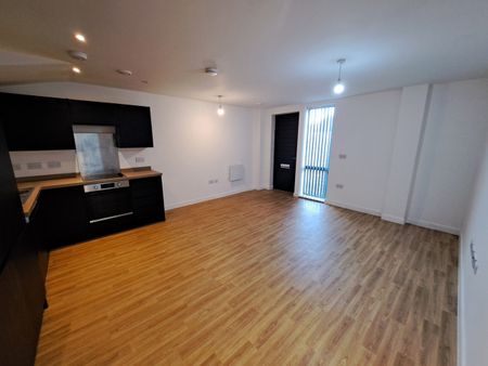 3 Bed Flat, Stockport Road, M13 - Photo 3