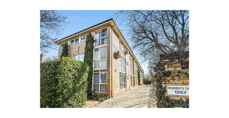 UPDATED 1 BEDROOM APARTMENT IN SOUGHT AFTER SOUTH YARRA LOCATION - Photo 5