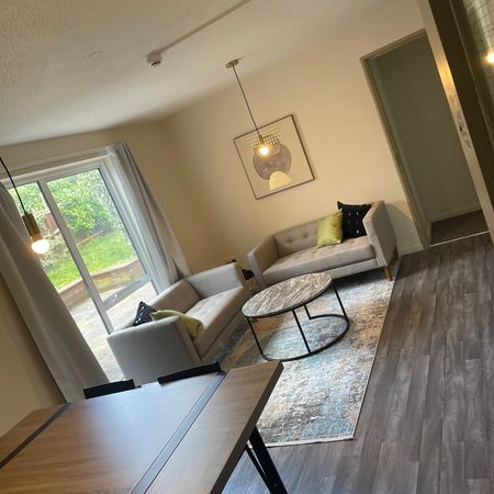 Crofters Close Room 4 - Photo 3