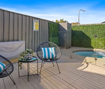 27 Bordeaux Crescent, Castle Hill, NSW 2154 - Photo 4