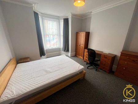 5 bedroom terraced house to rent - Photo 2