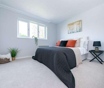 Shaw Drive, Walton-on-thames, Surrey, KT12 - Photo 4