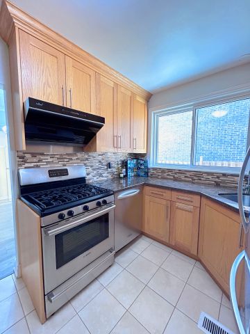 For Lease - 47 Gentry Crescent, Richmond Hill, Ontario - Photo 3