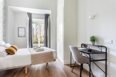 Plaça de Vannes, Valencia, Valencian Community 46007 - Photo 2