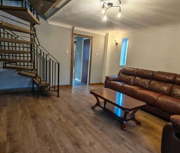 3 bedroom semi-detached house to rent - Photo 1