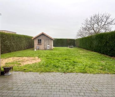 Woning met 3 slaapkamers, tuin en garage. - Photo 2