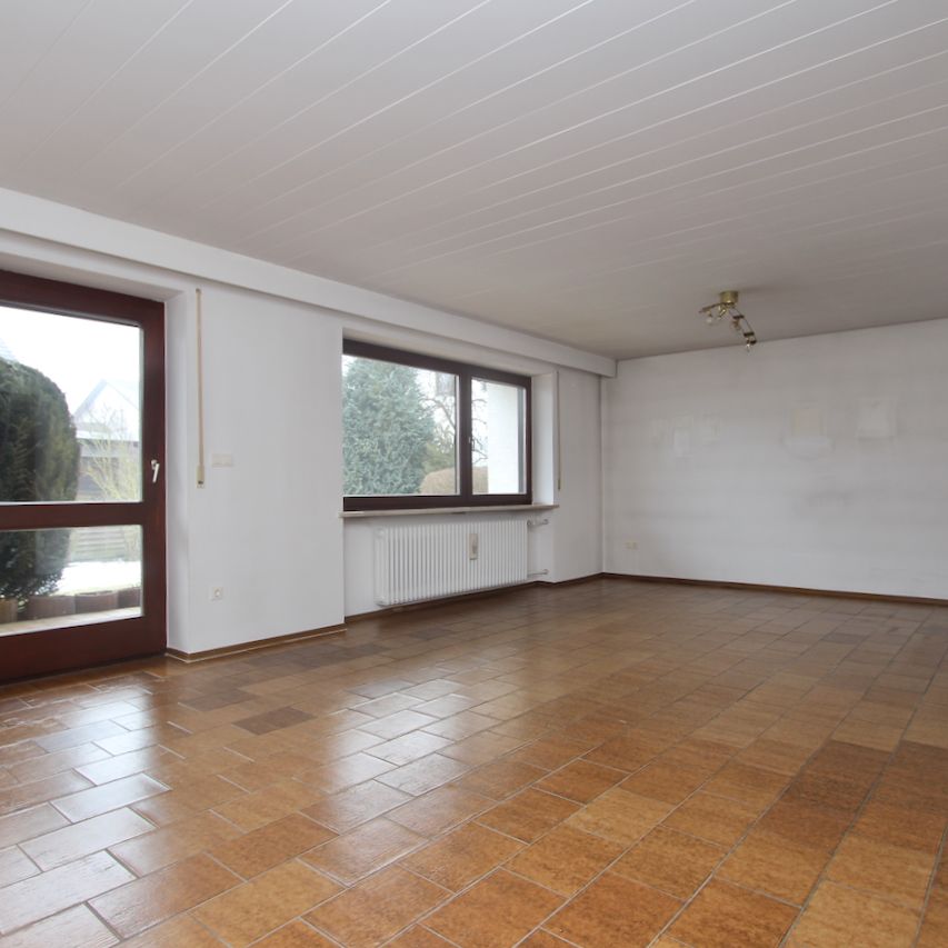 Gemütliche Doppelhaushälfte in Essenbach! - Photo 1