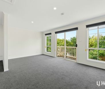 74B Kelleway Avenue, Nicholls ACT, Belconnen - Photo 1