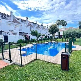 Alquiler de chalet adosado en Urbanización Los Naranjos de Marbella, 10 - Photo 1