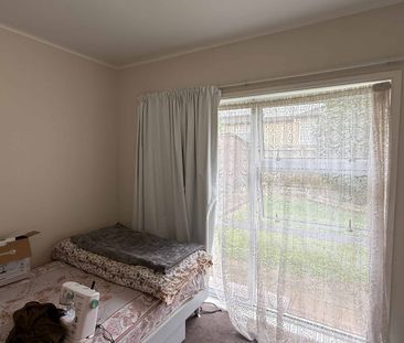 Surprisingly Spacious and Private - Photo 3