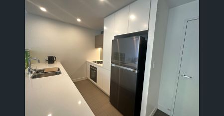 Fully Furnished, courtyard apartment FOR LEASE - Photo 5