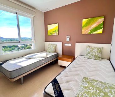 Alquiler de piso en Avenida del Puerto, 1 - Photo 5