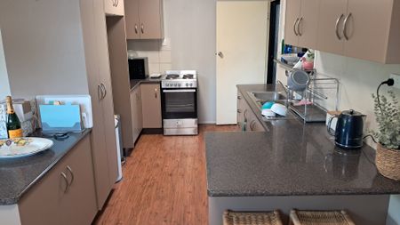 Thuringowa Central - Photo 5