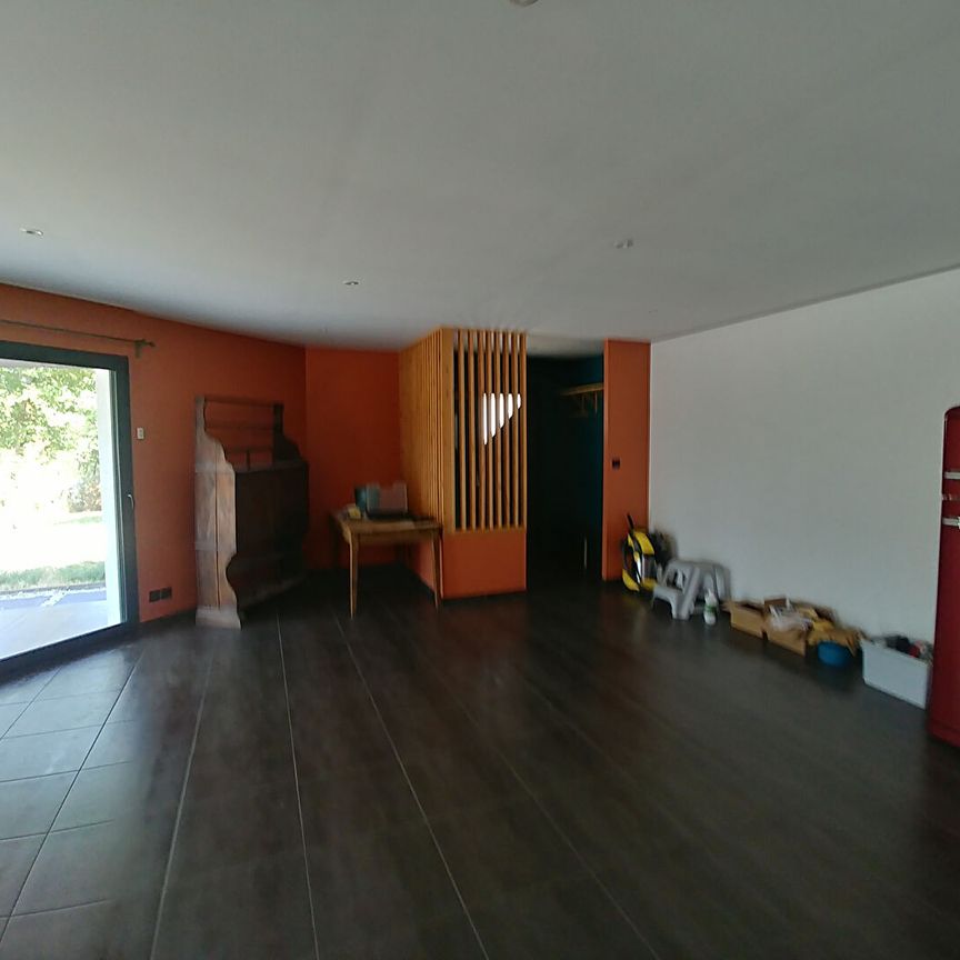 Location Maison 5 pièces 134m² - Photo 1