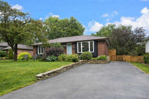 For Lease - 306 Lindan (Room 3) Avenue, Selwyn, Ontario - Photo 1