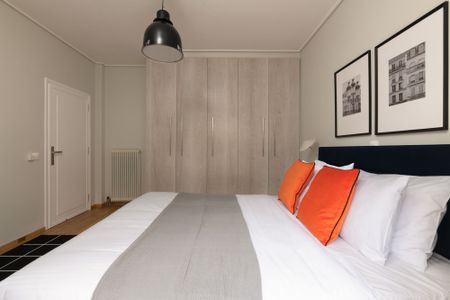 Roomy 3BR Apartment in Marousi - Photo 5
